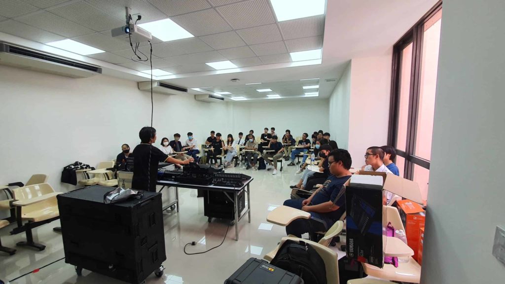 วศ.บ.-วิศวกรรมดนตรีและสื่อประสม-5-1024x576.jpg