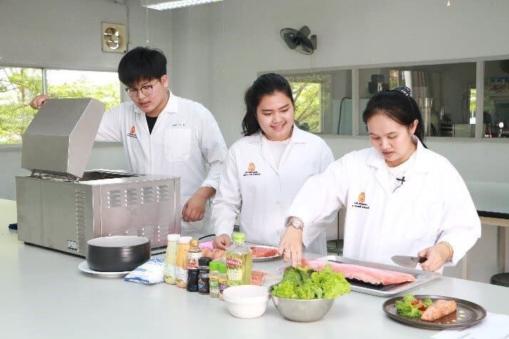 วท.บ.-วิทยาศาสตร์และเทคโนโลยีการอาหาร-2.jpg