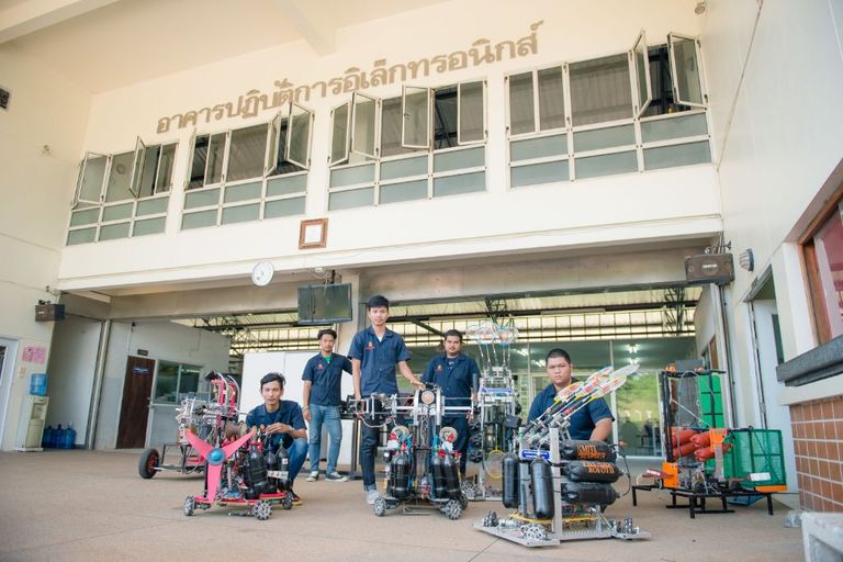 วศ.บ.-วิศวกรรมหุ่นยนต์และอิเล็กทรอนิกส์อัจฉริยะ-10.jpg